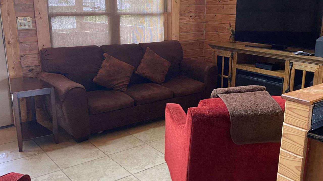 Photo of Livingroom in Taylor Creek