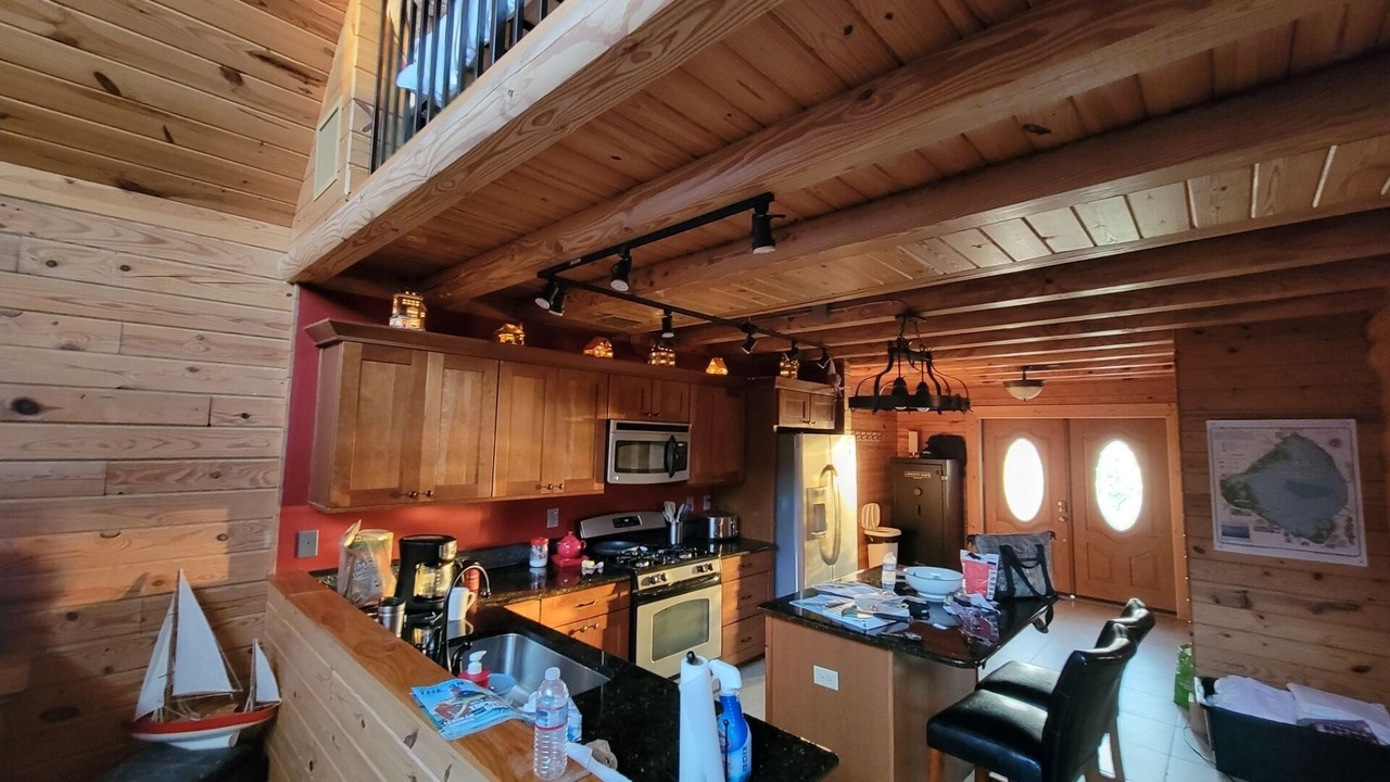 Photo of Kitchen in Taylor Creek