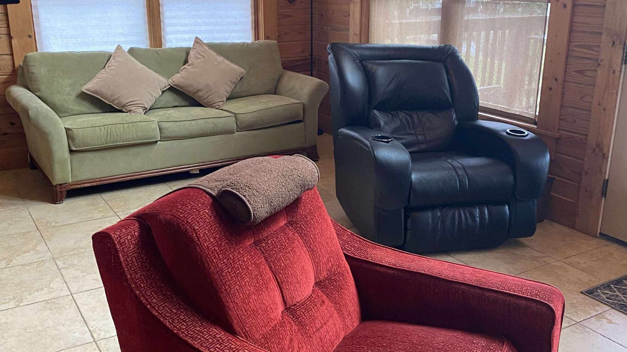 Photo of Livingroom in Taylor Creek