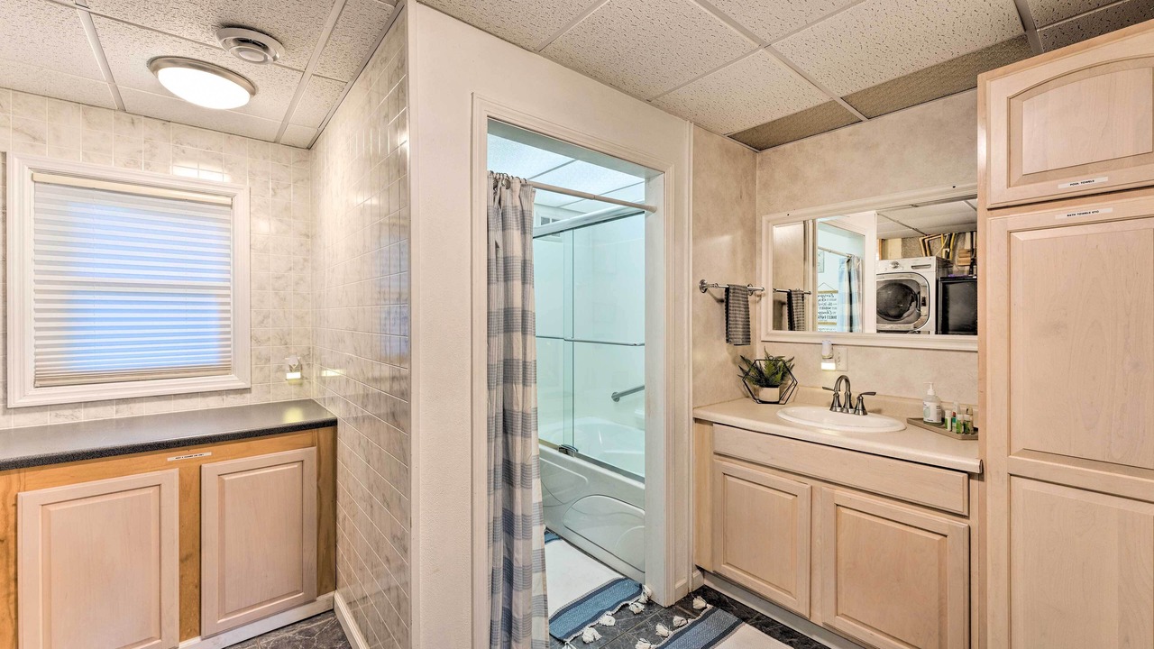 Photo of Bathroom in Newville