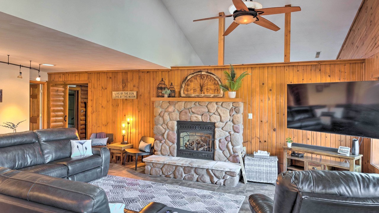 Photo of Livingroom in Newville