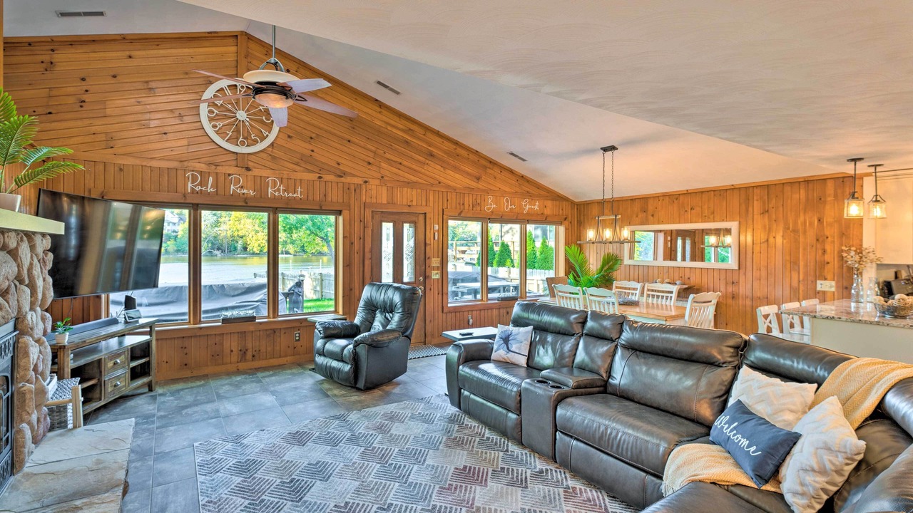 Photo of Livingroom in Newville