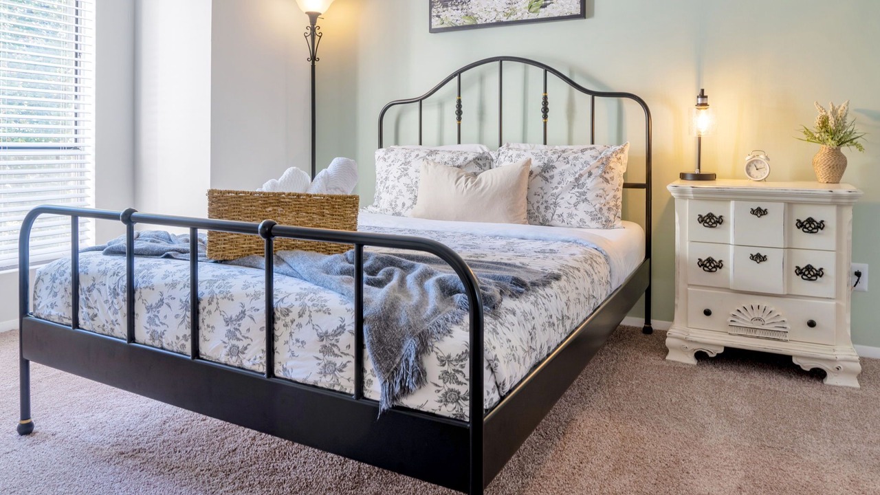 Photo of Bedroom in Sharon Woods