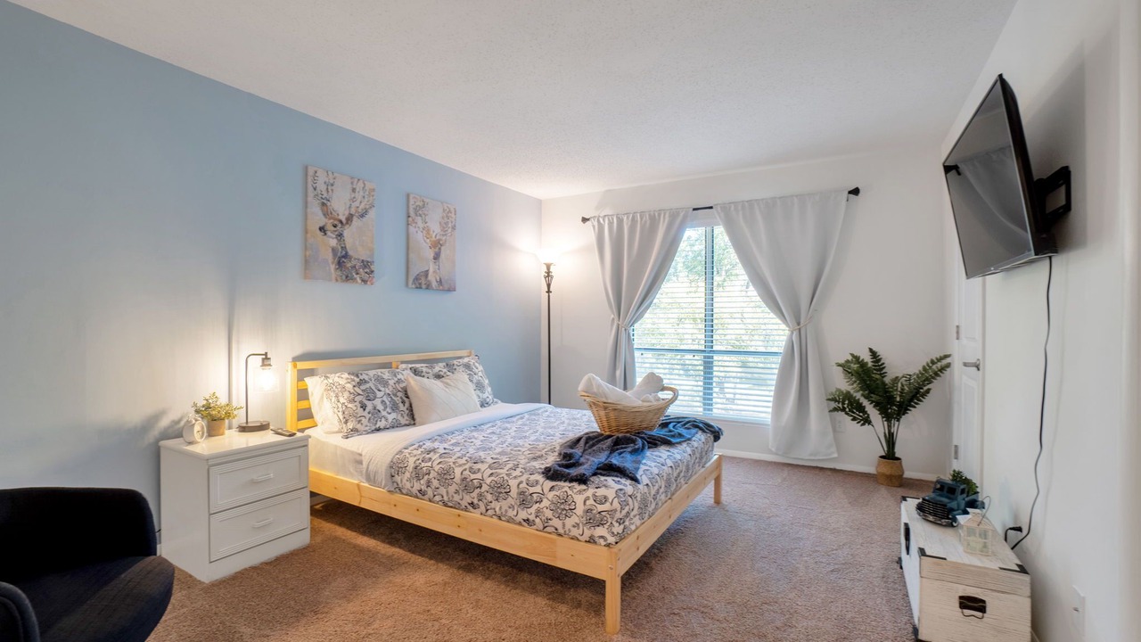 Photo of Bedroom in Sharon Woods