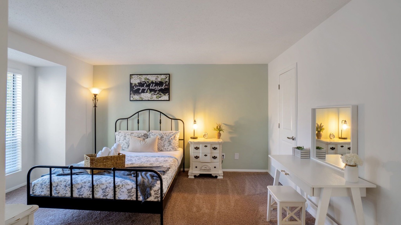 Photo of Bedroom in Sharon Woods