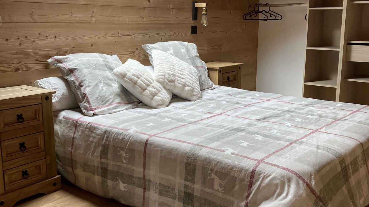 Photo of Bedroom in Mont-de-Lans