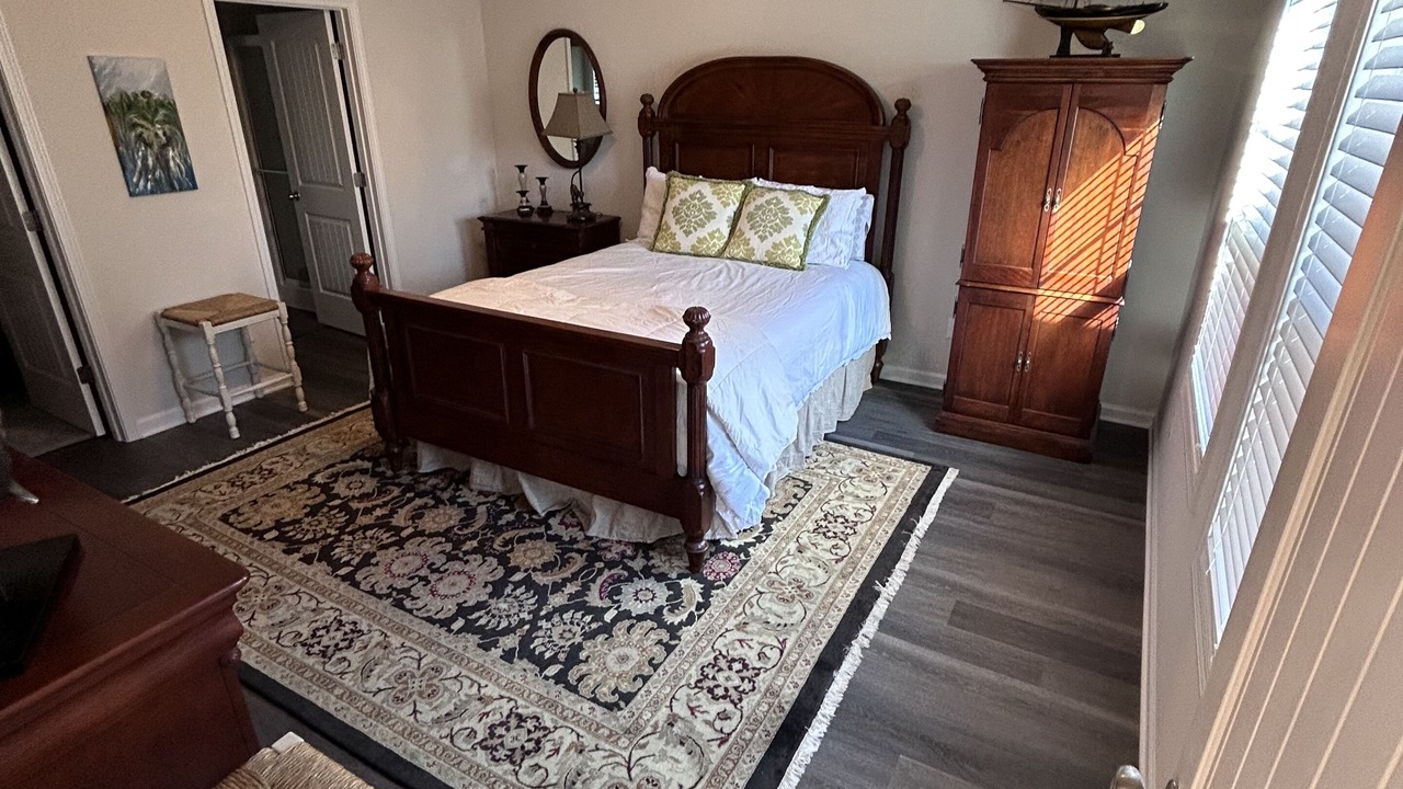 Photo of Bedroom in Oak Grove