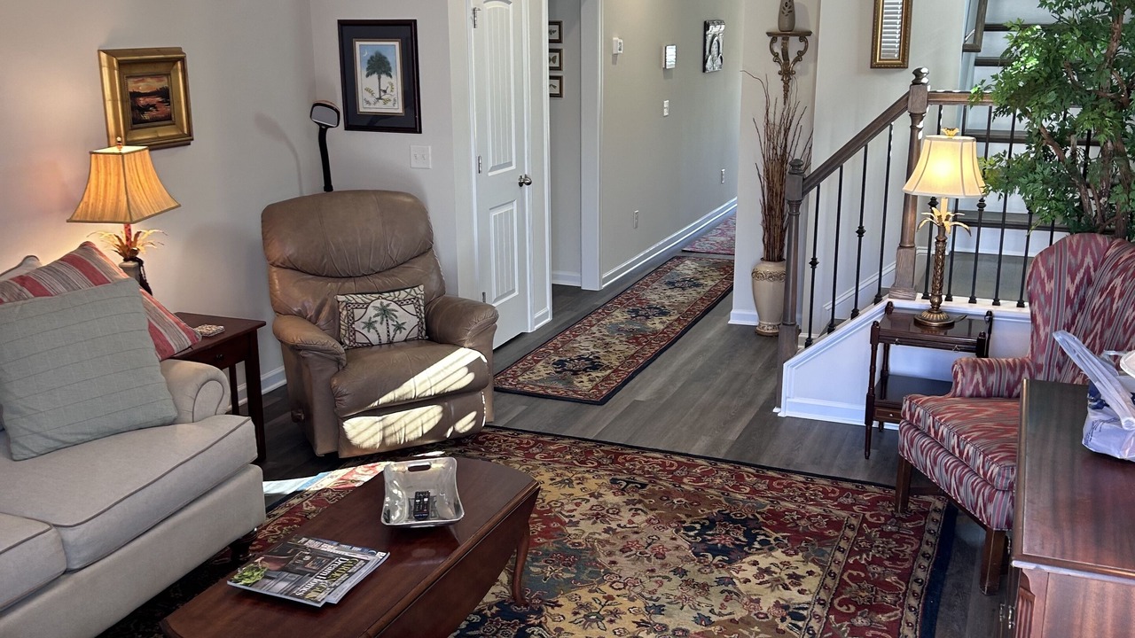 Photo of Livingroom in Oak Grove