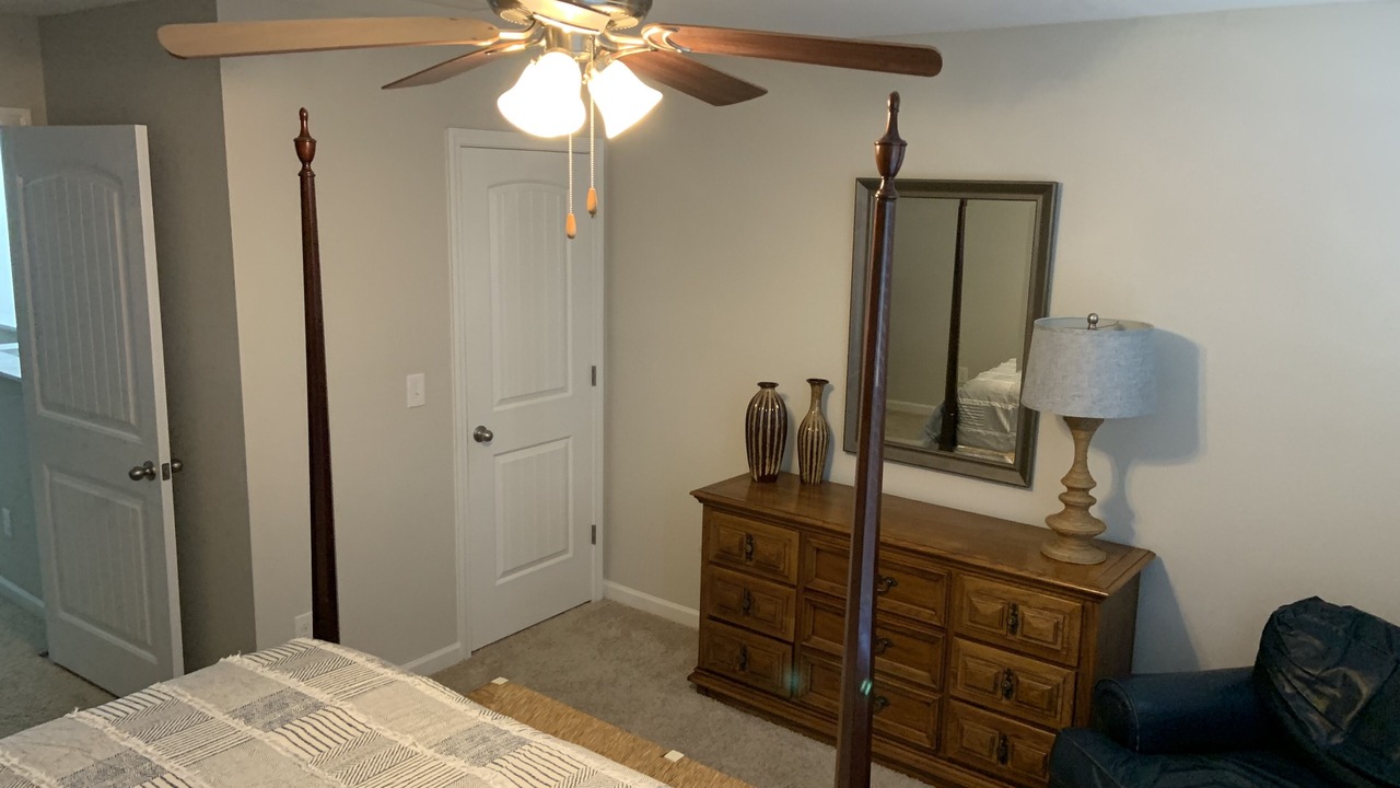 Photo of Bedroom in Oak Grove