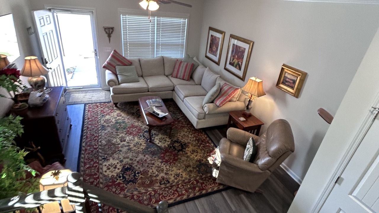 Photo of Livingroom in Oak Grove