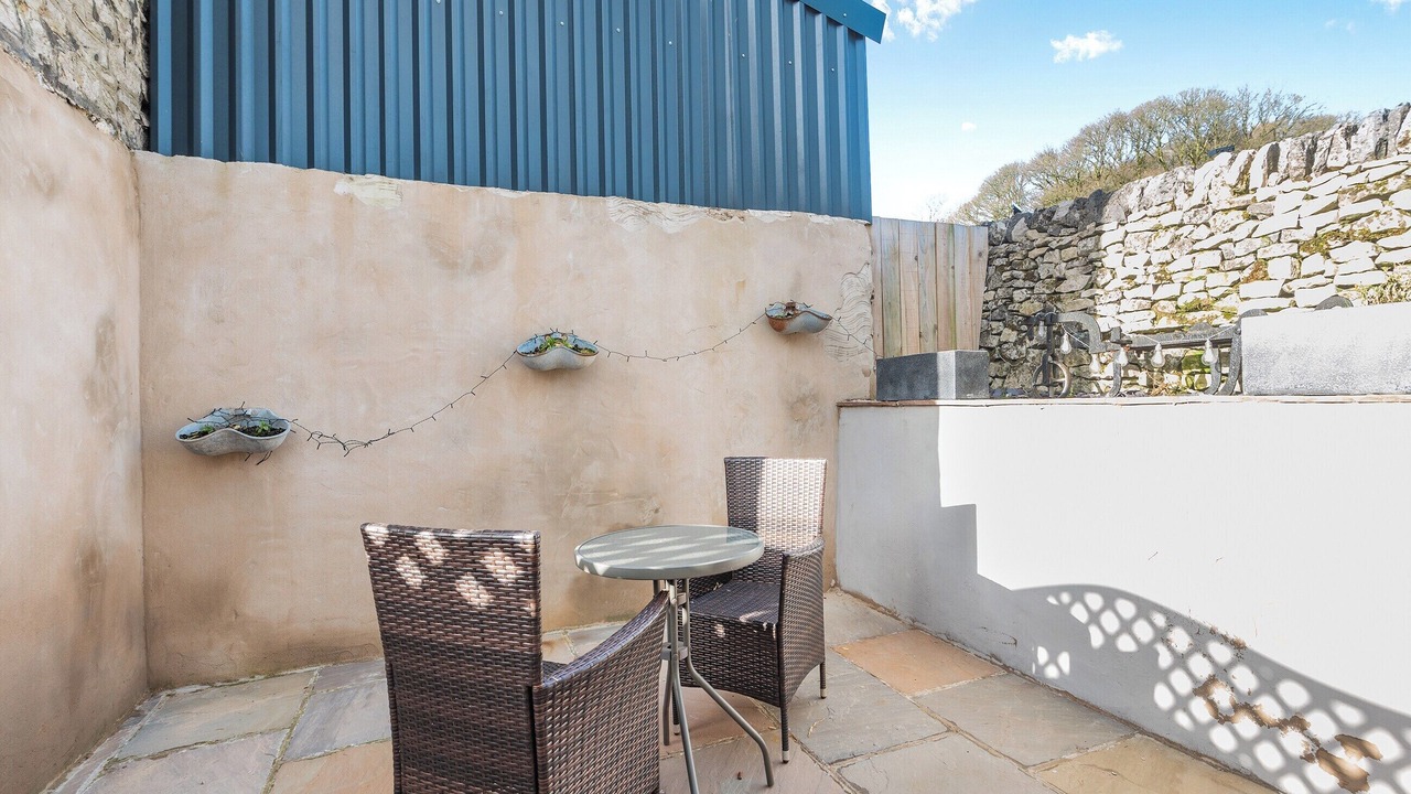 Photo of Others in Blackwell in the Peak