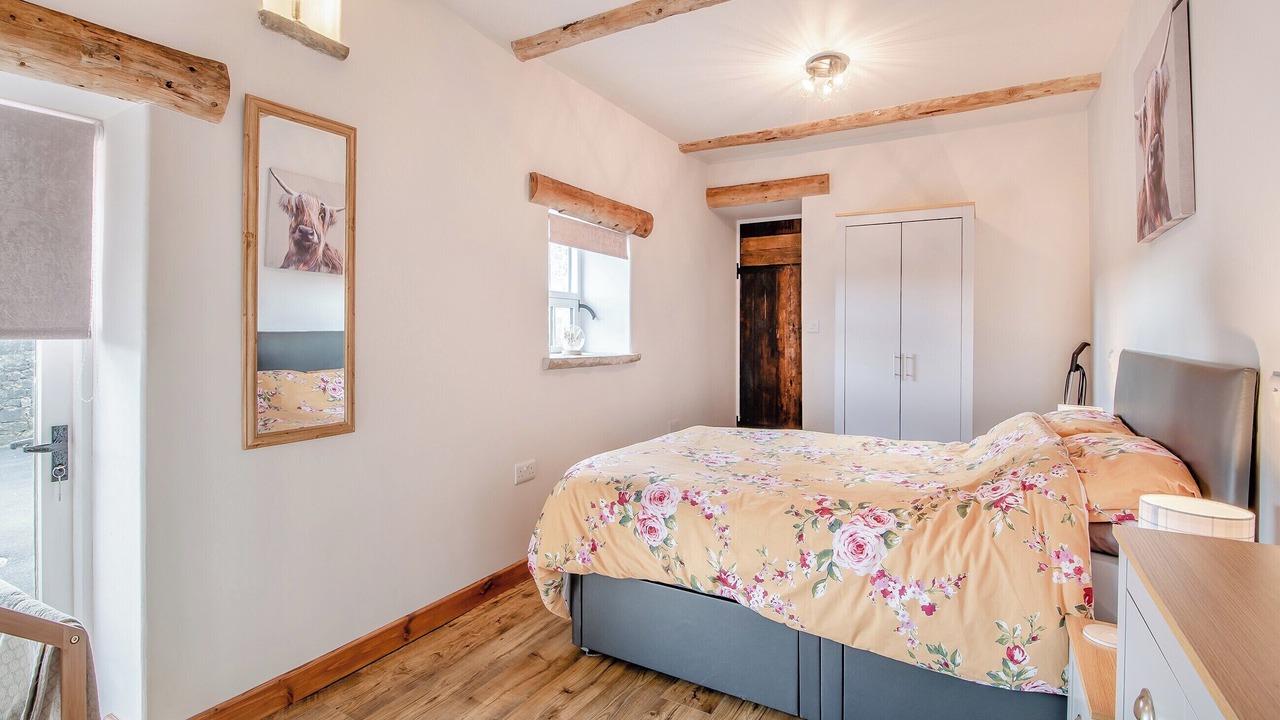 Photo of Others in Blackwell in the Peak