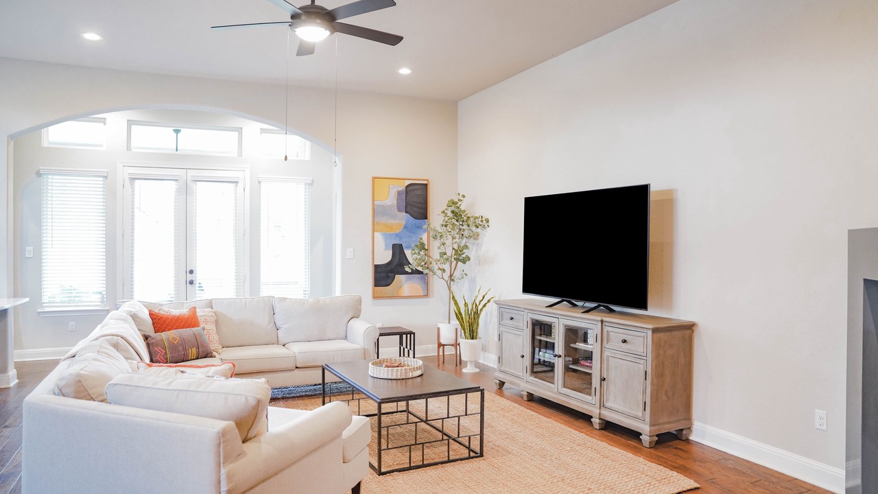 Photo of Livingroom in Helotes
