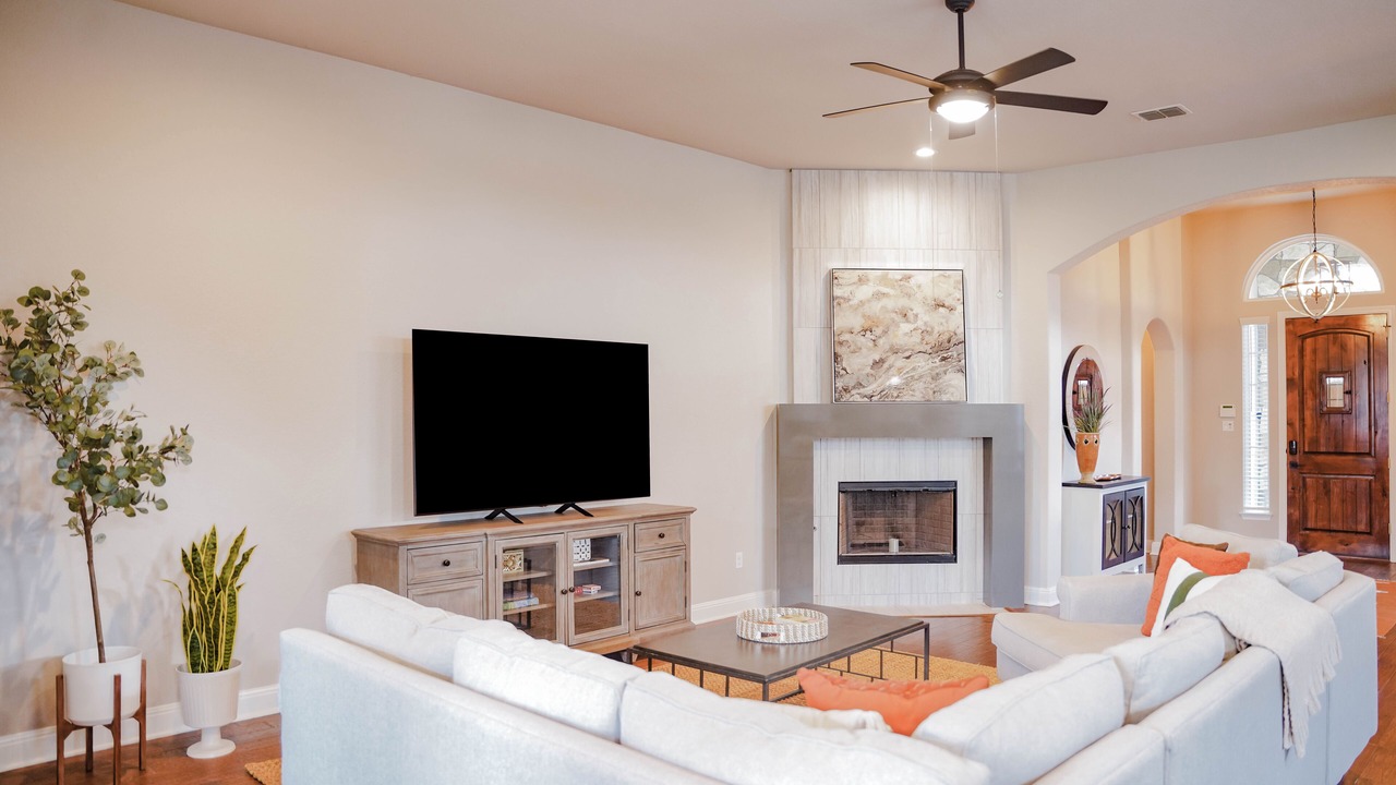Photo of Livingroom in Helotes