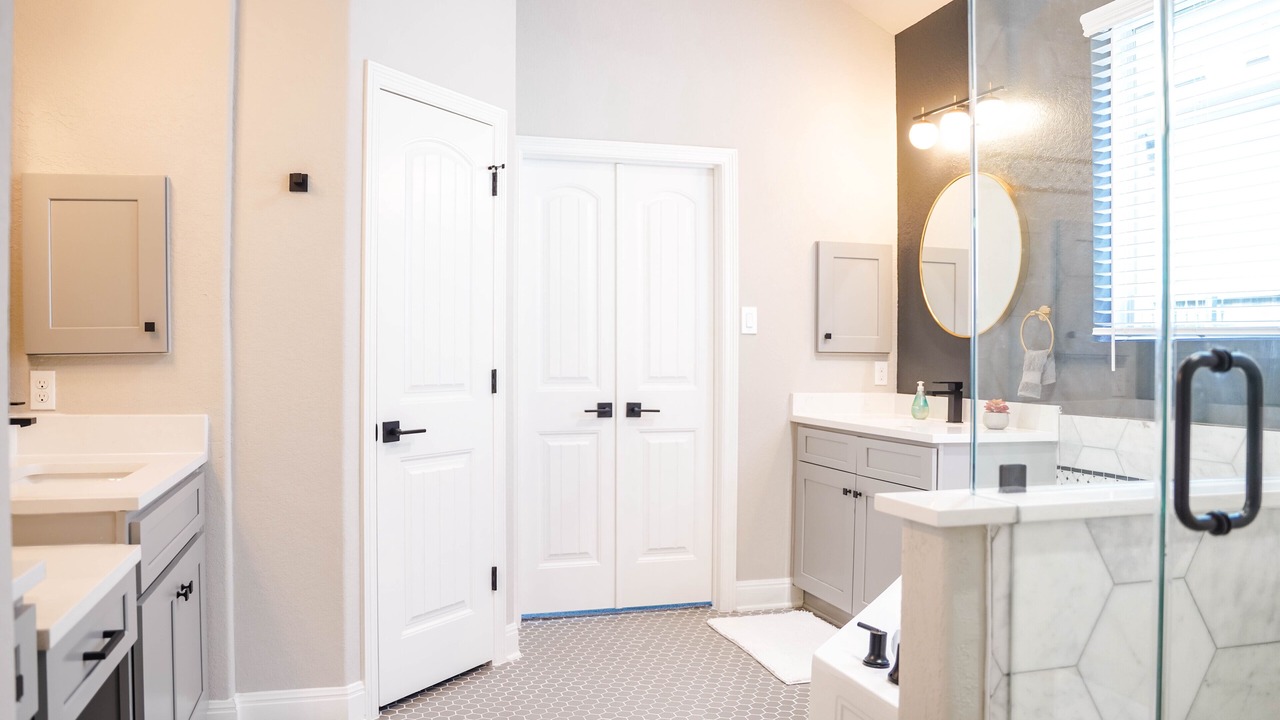 Photo of Bathroom in Helotes