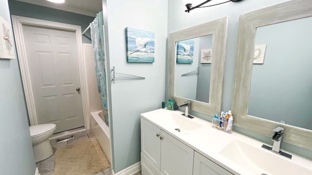 Photo of Bathroom in Head Lake