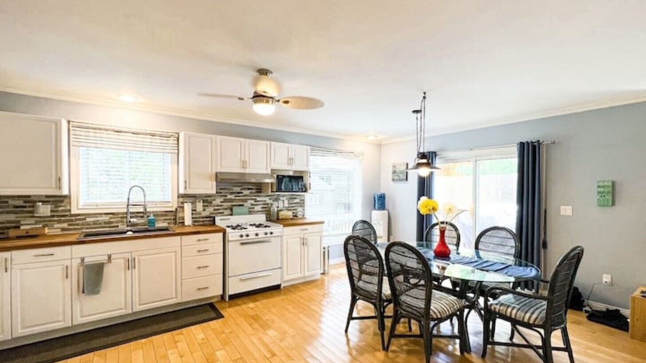 Photo of Kitchen in Head Lake