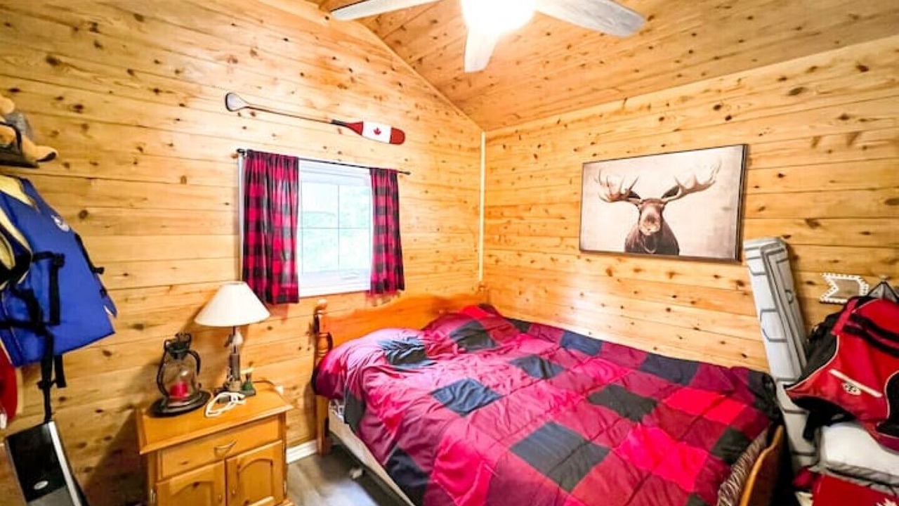 Photo of Bedroom in Head Lake