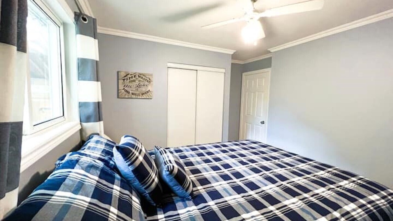 Photo of Bedroom in Head Lake