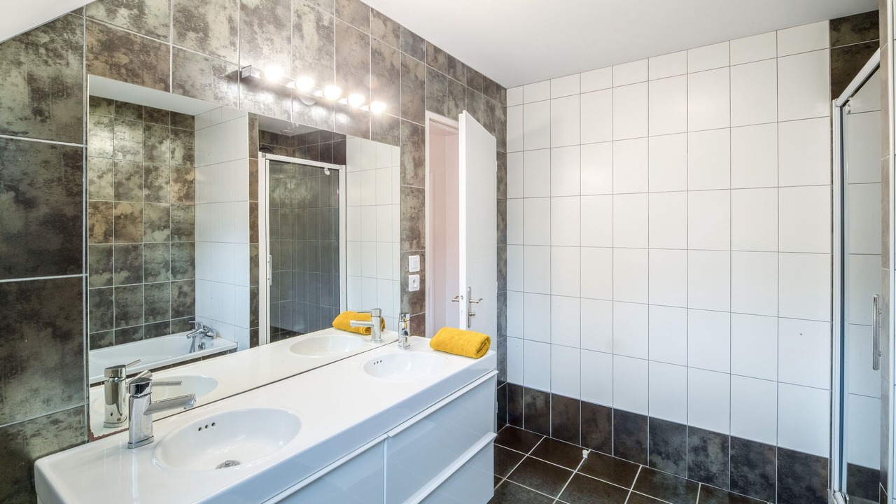Photo of Bathroom in Lau-Balagnas