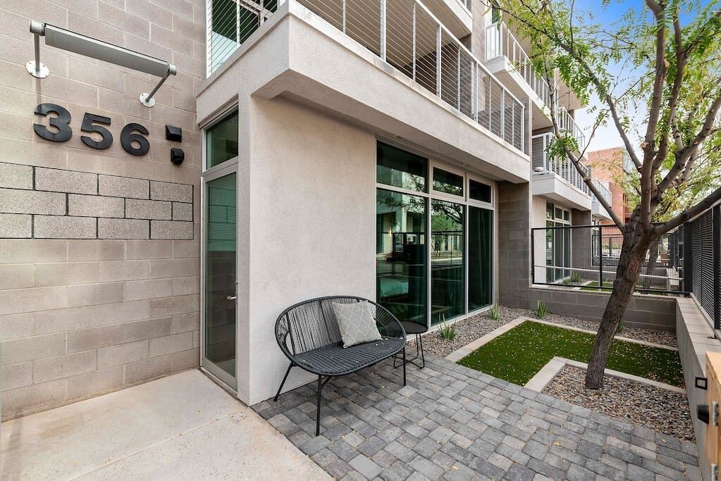 Photo of Patio Balcony in Riverside