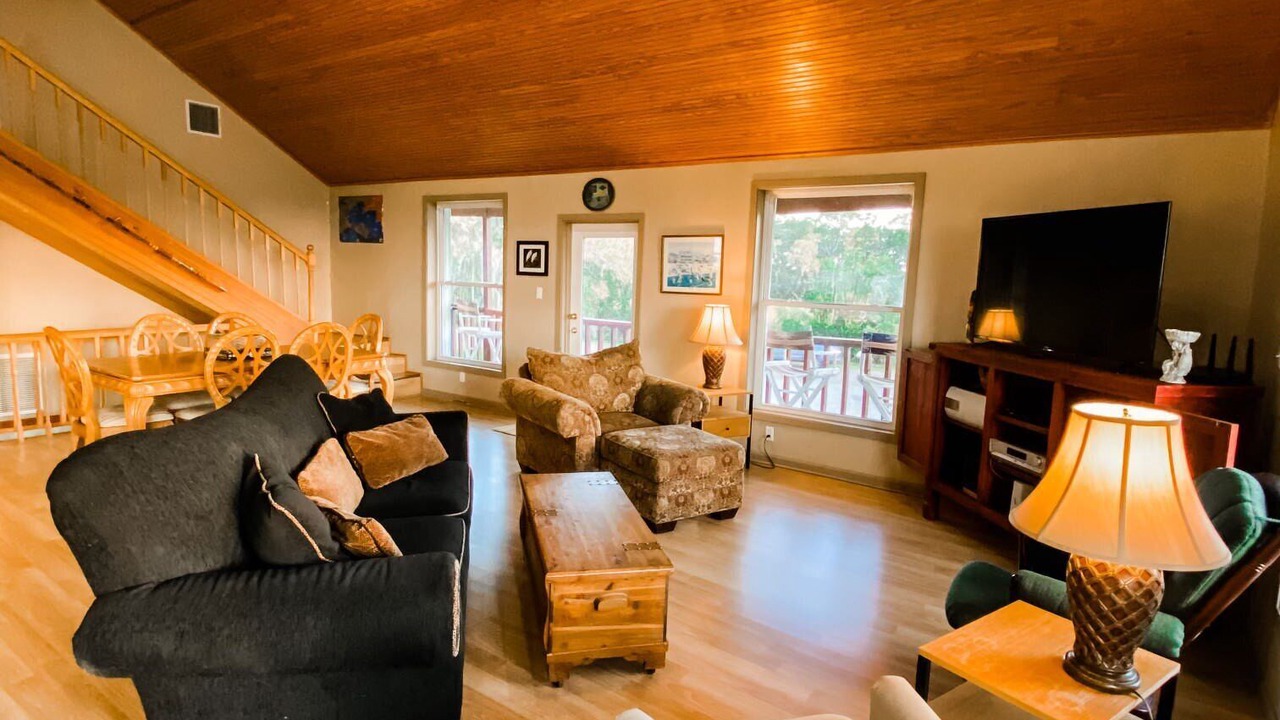 Photo of Bedroom in Cypremort Point