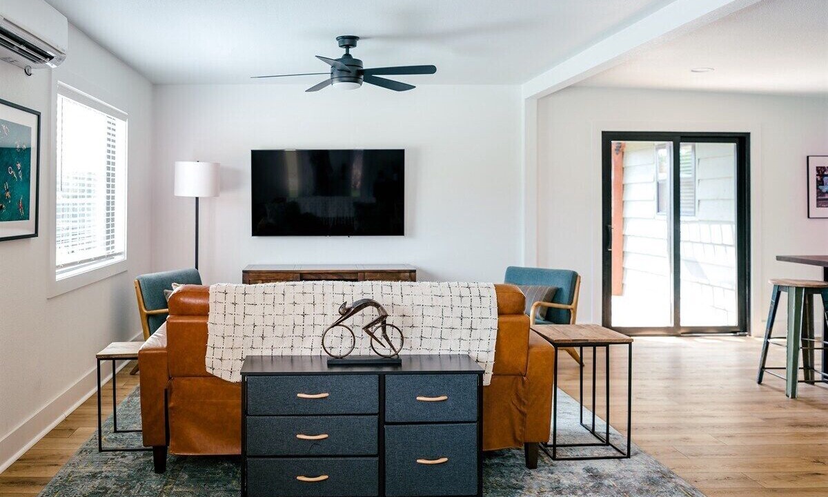 Photo of Livingroom in Burnet