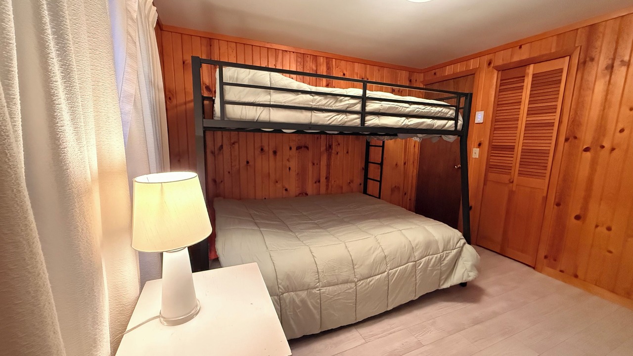 Photo of Bedroom in Long Lake