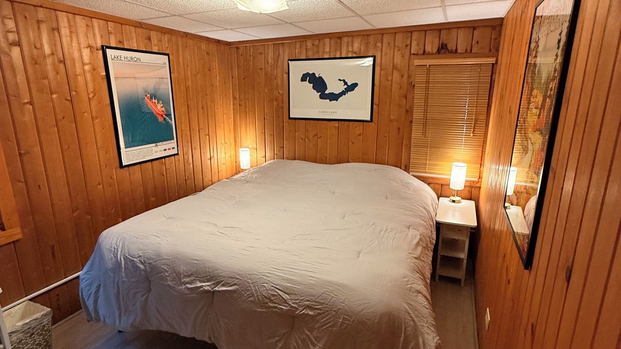 Photo of Bedroom in Long Lake