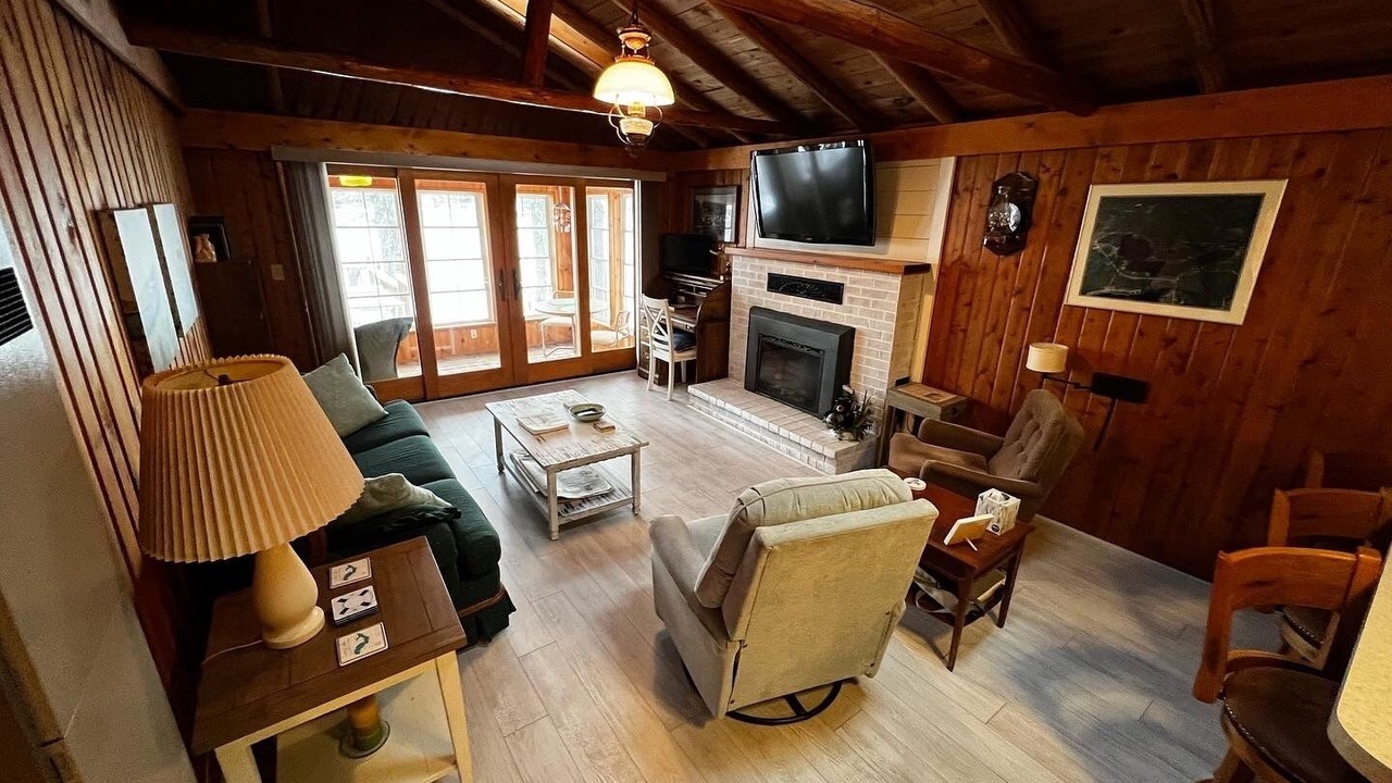 Photo of Livingroom in Long Lake
