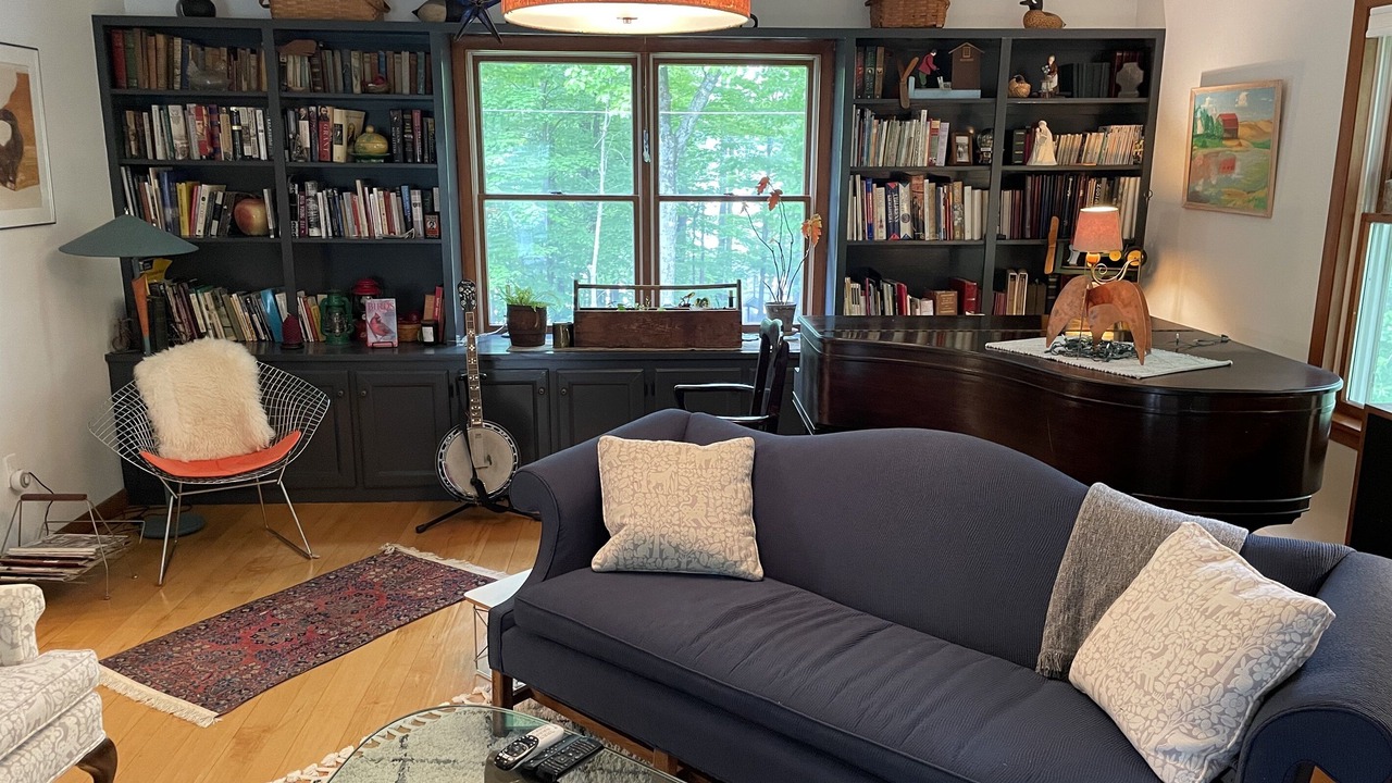 Photo of Livingroom in Cooperstown