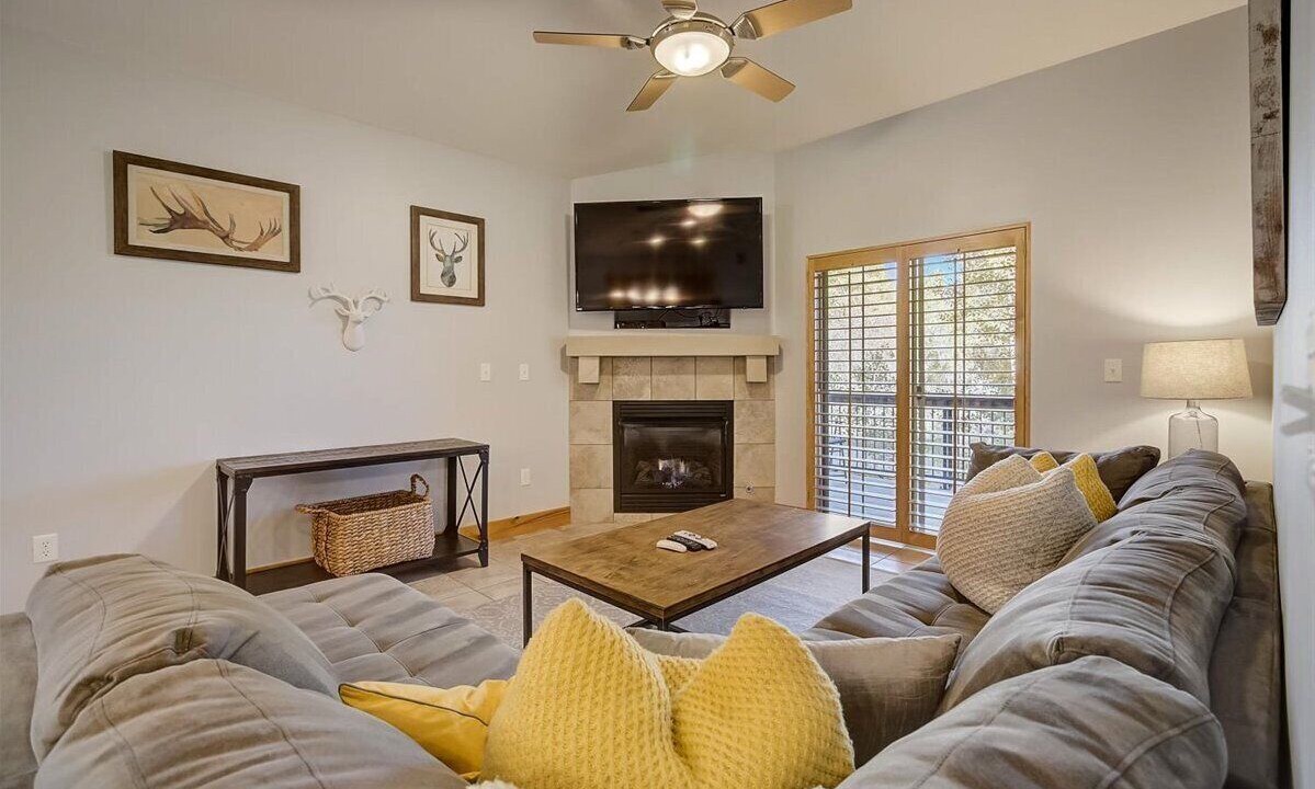 Photo of Livingroom in Bear Hollow Village