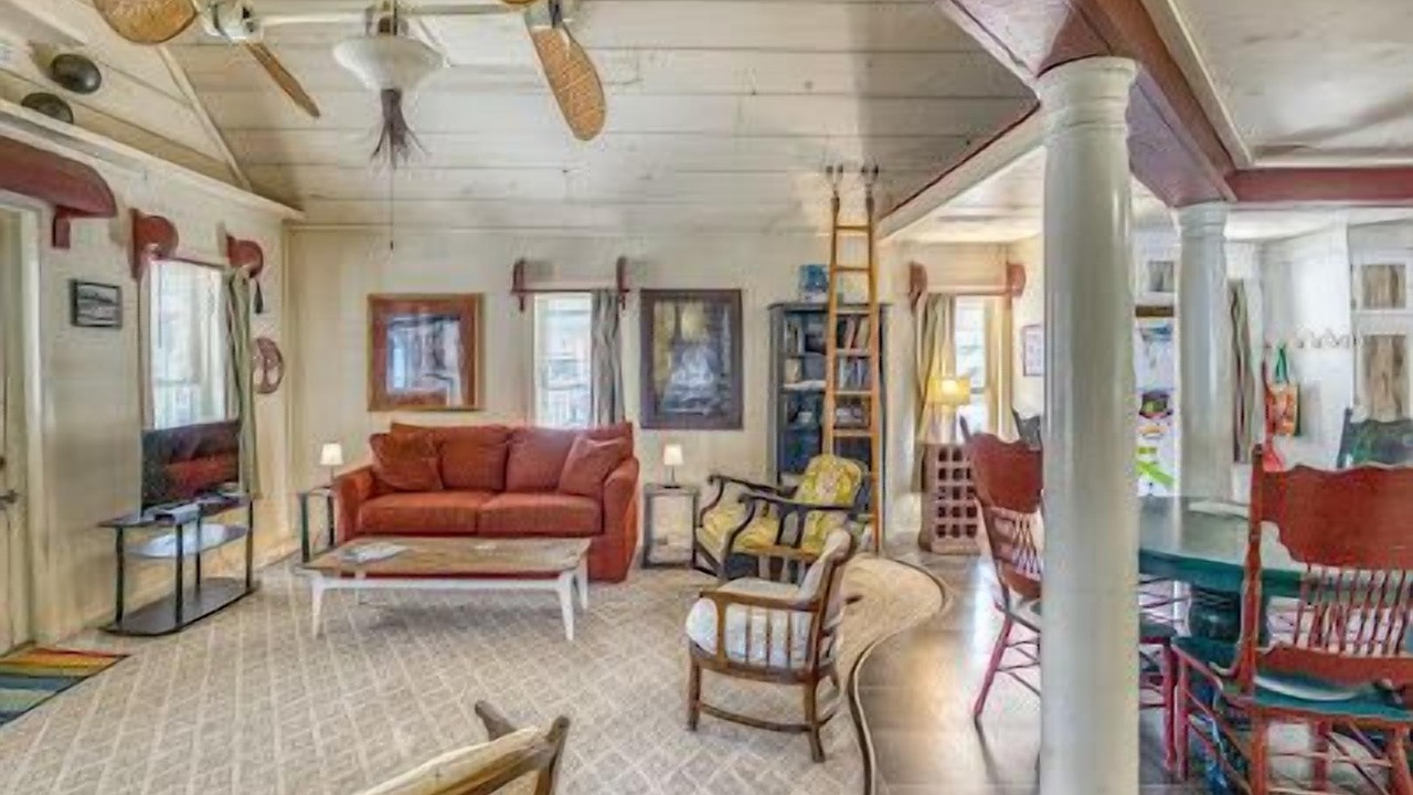 Photo of Livingroom in Eureka Springs Historic District
