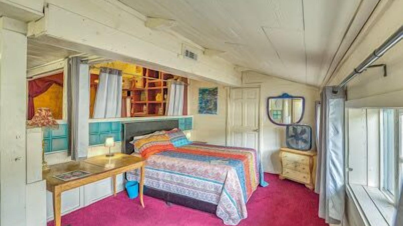 Photo of Bedroom in Eureka Springs Historic District