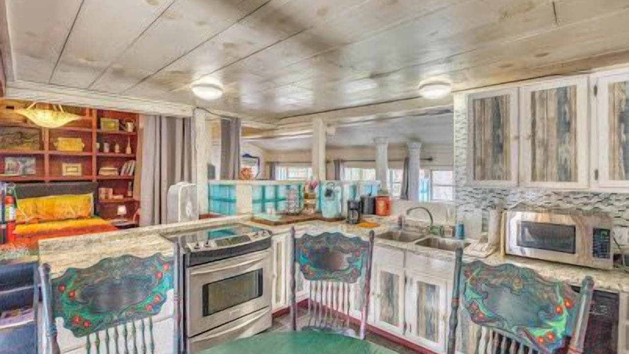 Photo of Kitchen in Eureka Springs Historic District