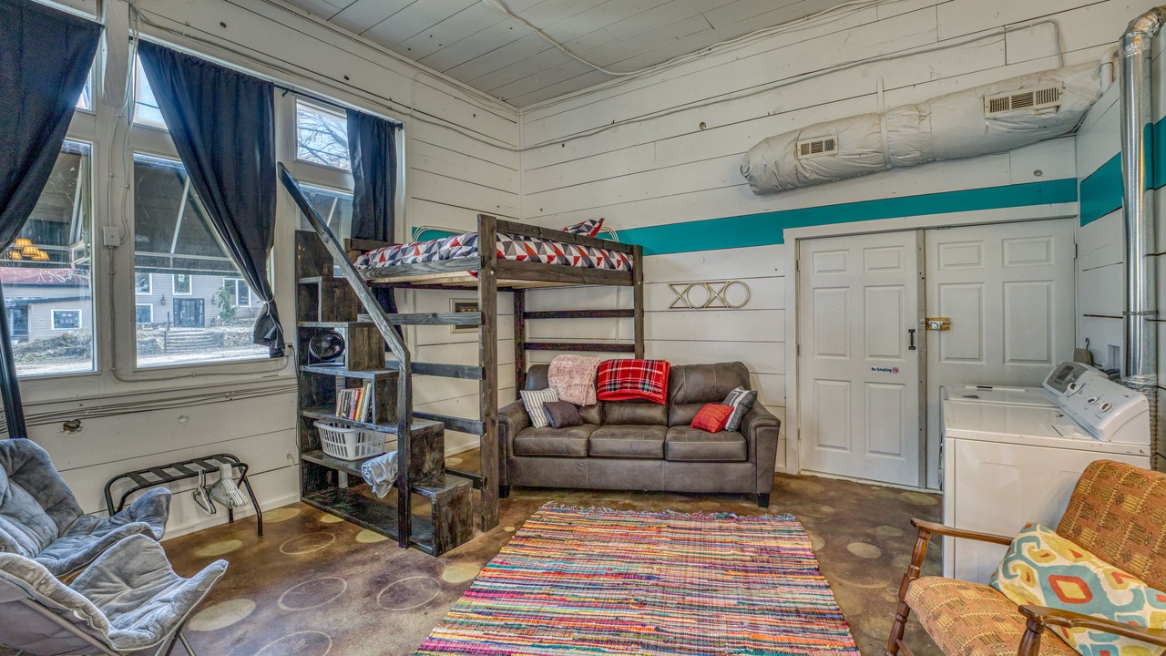 Photo of Livingroom in Eureka Springs Historic District