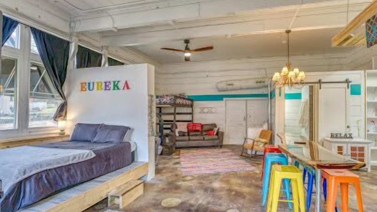 Photo of Bedroom in Eureka Springs Historic District