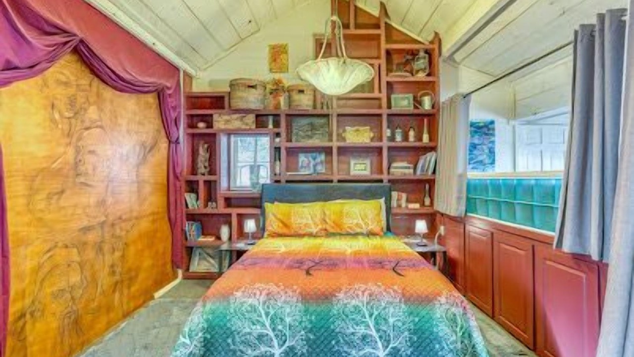 Photo of Bedroom in Eureka Springs Historic District