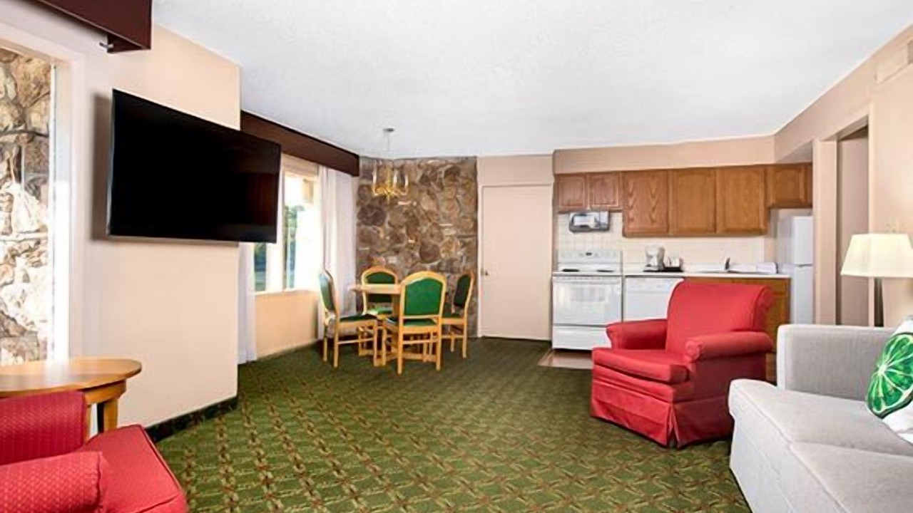 Photo of Livingroom in Osage Beach