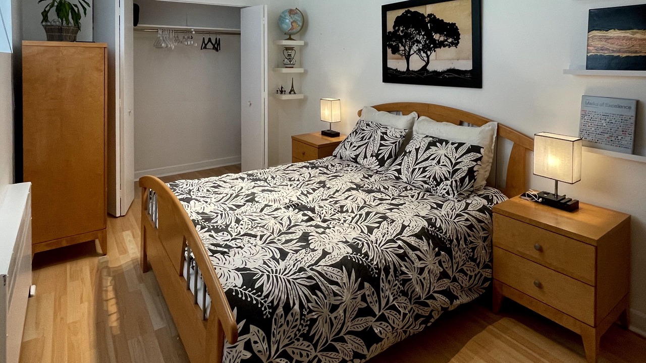 Photo of Bedroom in Cote-Des-Neiges—Notre-Dame-De-Grace