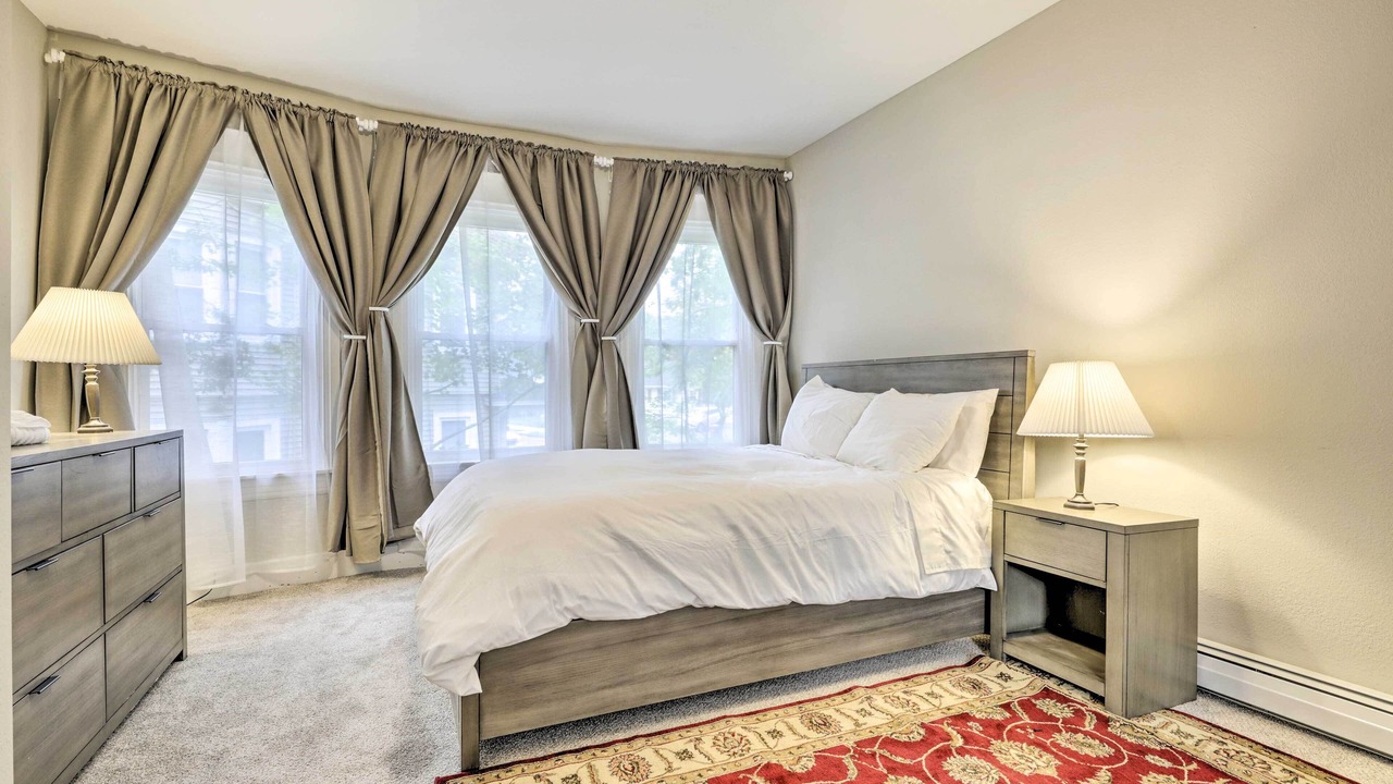 Photo of Others in Memorial Square