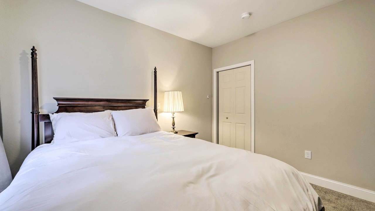 Photo of Others in Memorial Square