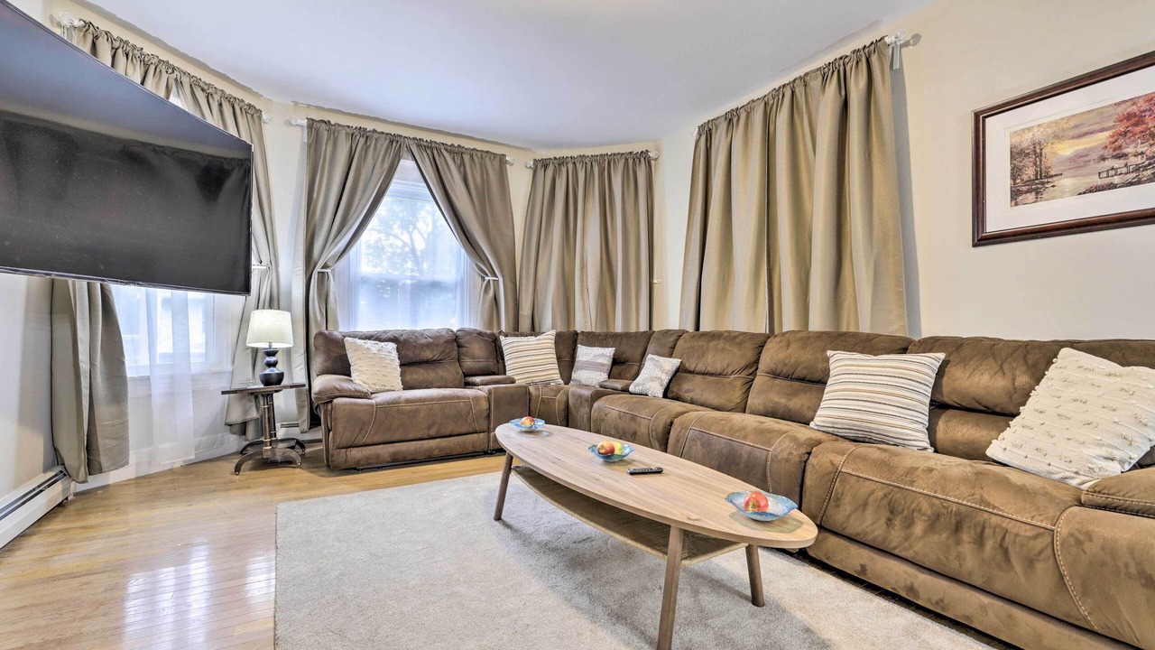 Photo of Bedroom in Memorial Square