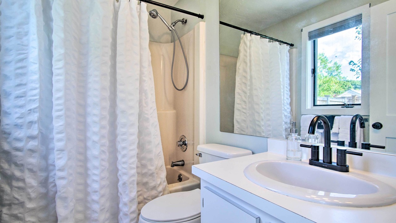 Photo of Bathroom in Mews Village