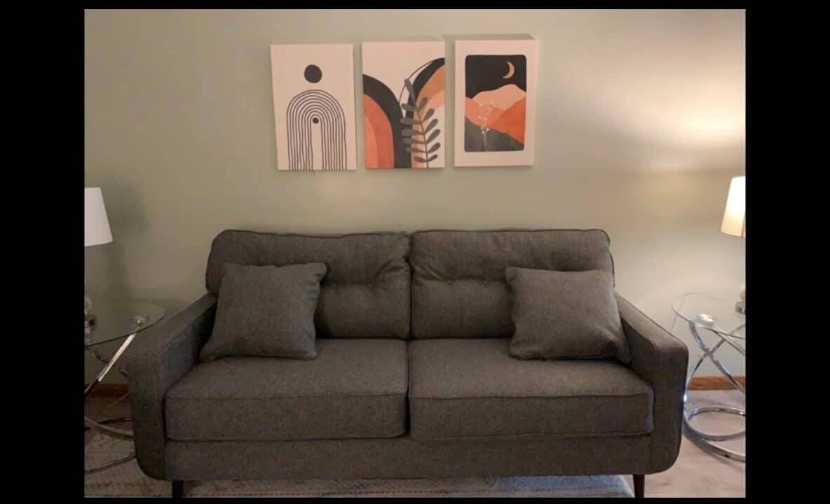 Photo of Livingroom in Masury
