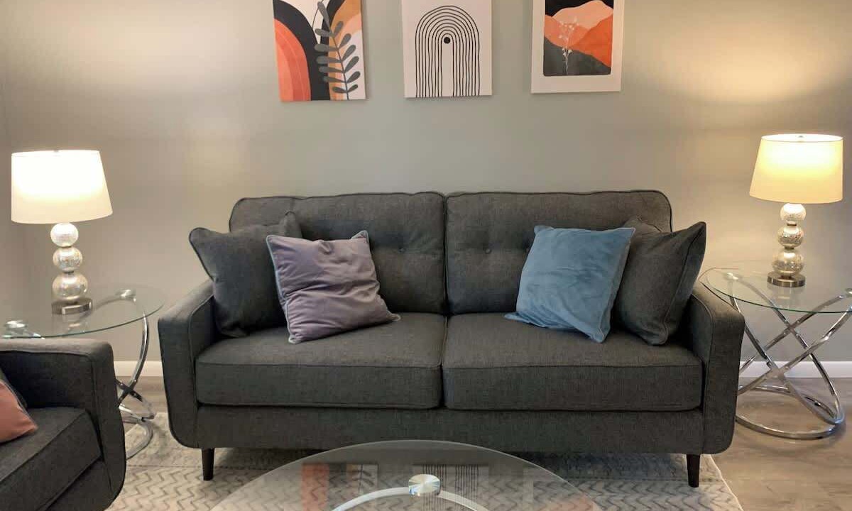 Photo of Livingroom in Masury