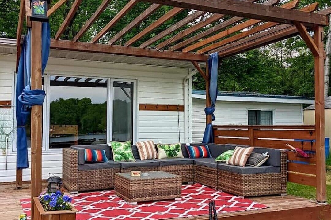Photo of Patio Balcony in Centre Hastings