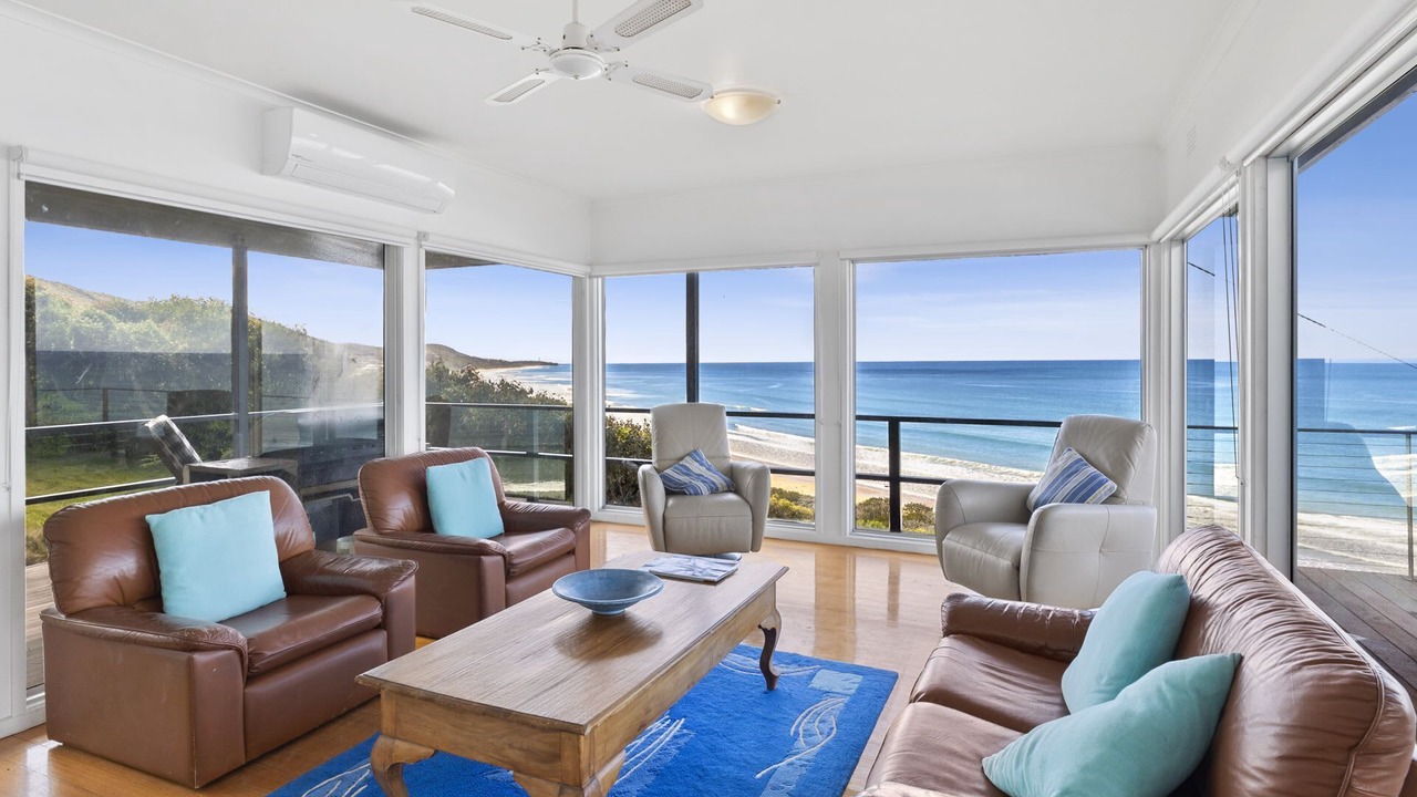 Photo of Livingroom in Eastern View