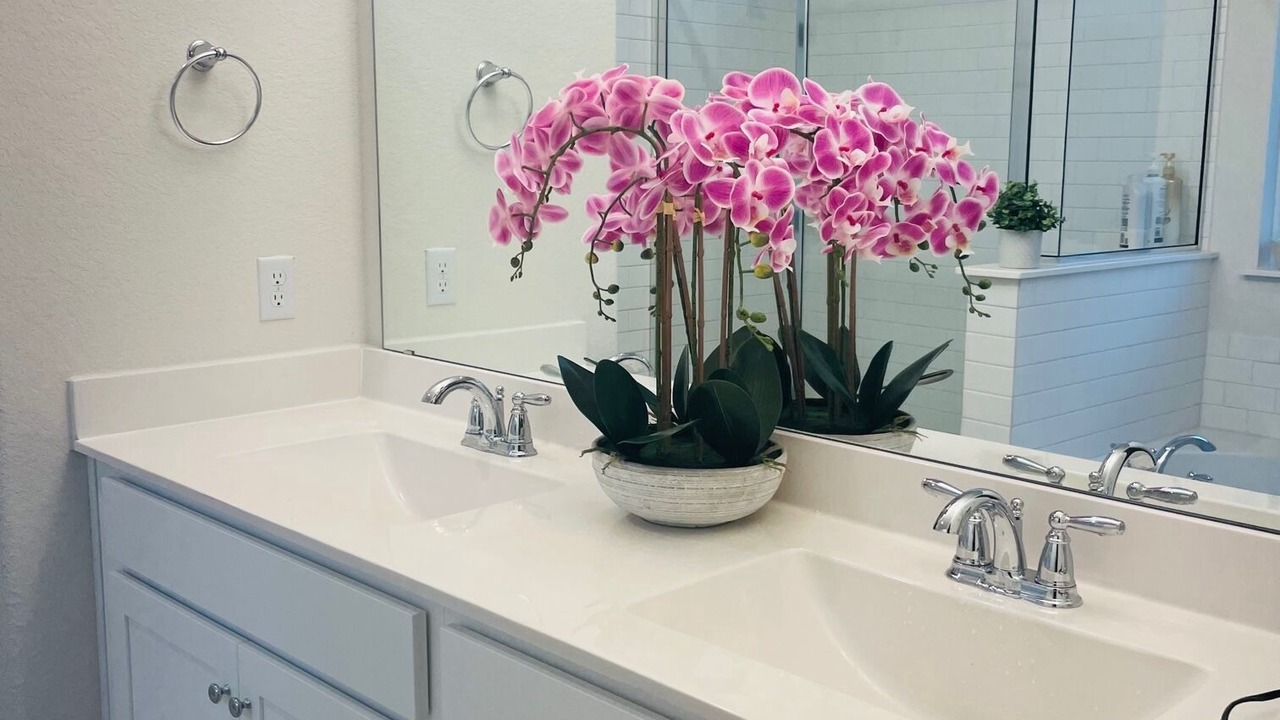 Photo of Bathroom in Manor