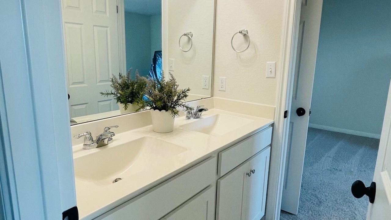 Photo of Bathroom in Manor